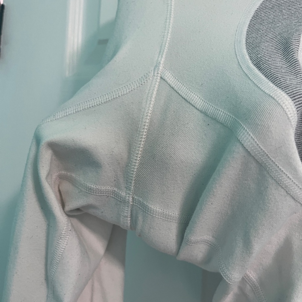 Lululemon In Stride jacket - Picture 6 of 6